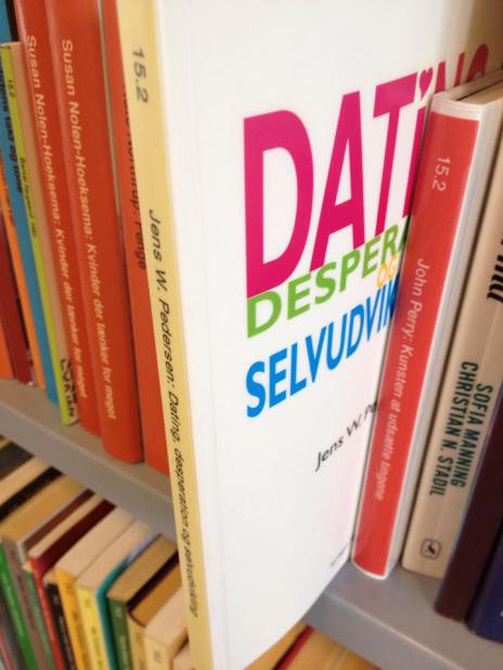 Dating, desperation og selvudvikling; single; dating; single nr. 5; ulykkelig forelskelse; tempererede følelser; fem singletyper; kærlighed; biblioteket; lån